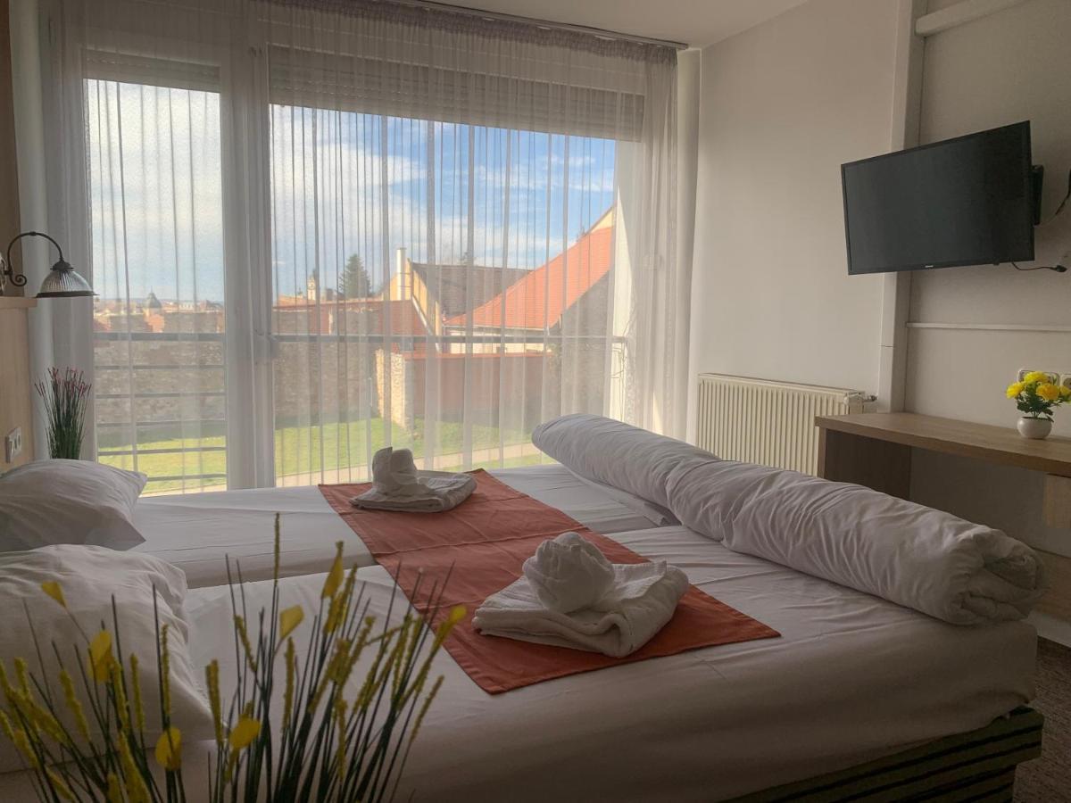 Varfal Wellness Panzio Pécs Zewnętrze zdjęcie