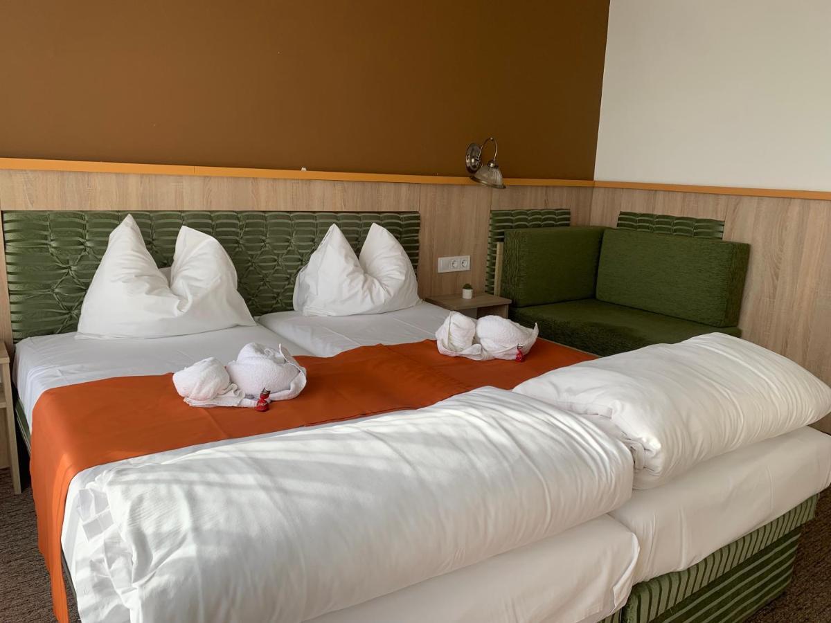 Varfal Wellness Panzio Pécs Zewnętrze zdjęcie